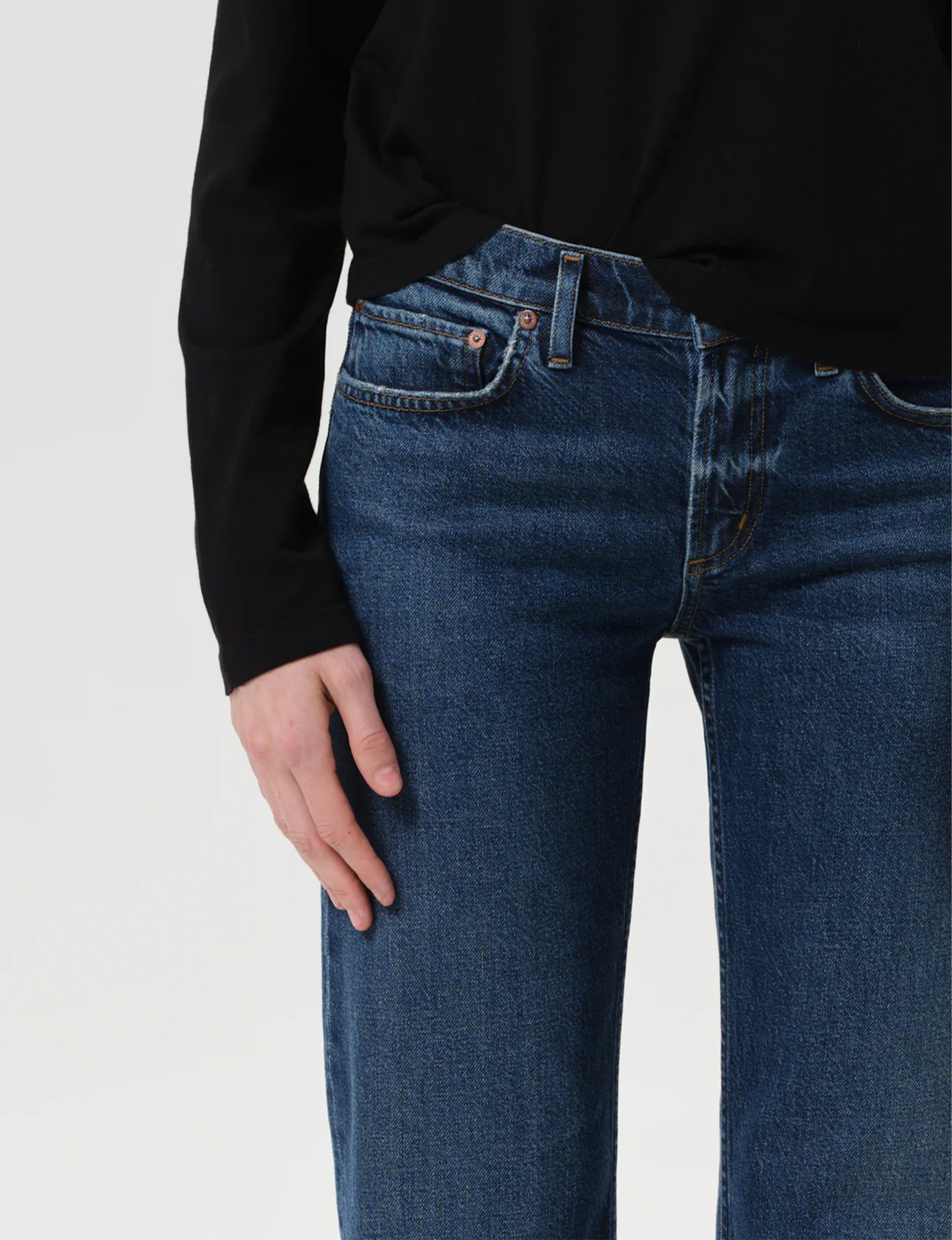 Low Rise Slim Straight Leg, Slick