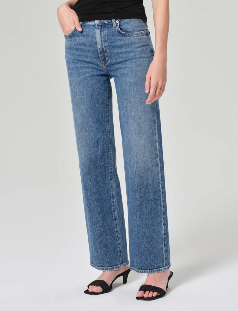 Harper Relaxed Mid Rise Straight, Fix