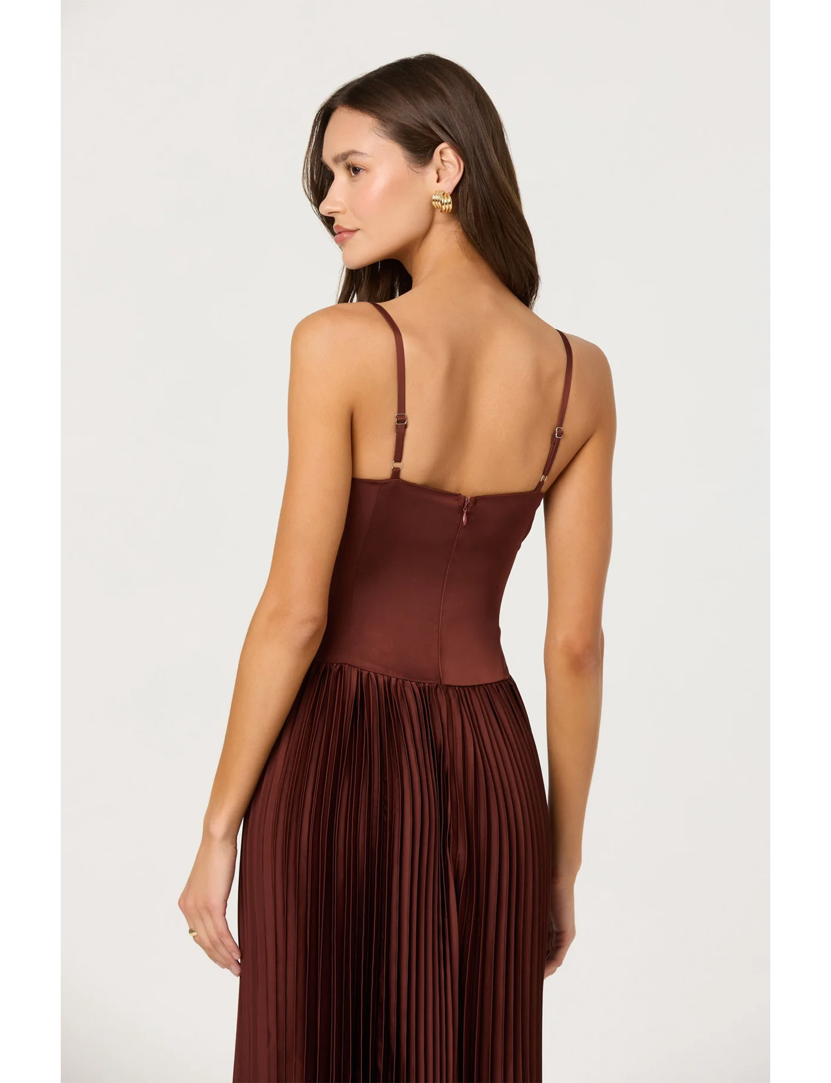 ASTR the Label | Elyssa Satin Midi Dress in Rust Brown | Size M ASTR the Label | Elyssa Satin Midi Dress in Rust Brown | Size M