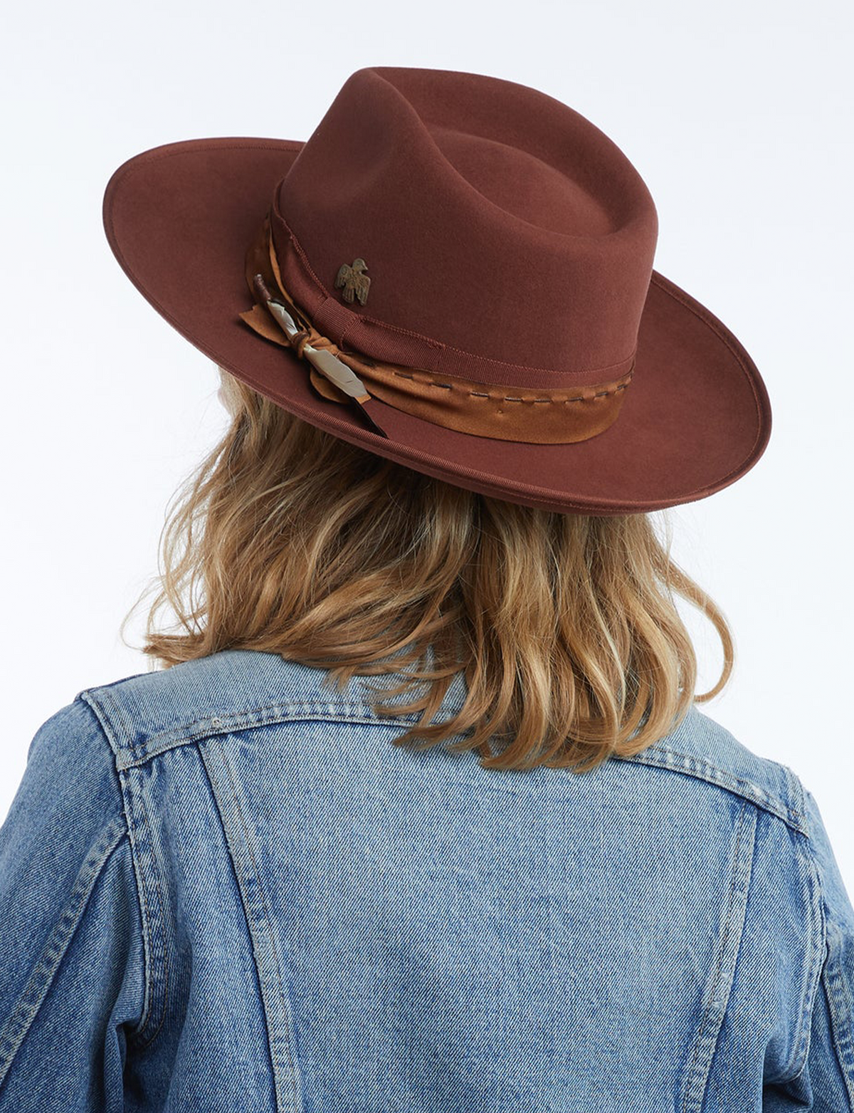 Bennie Fedora, Cinnamon