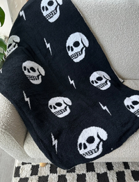 Skull & Bolt Luxe Home Blanket, Black/White