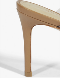 Ariella Heel, Transparent