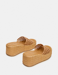 Brandy Sandal, Raffia