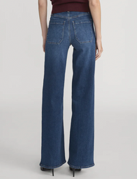 Le Slim Palazzo, Savior