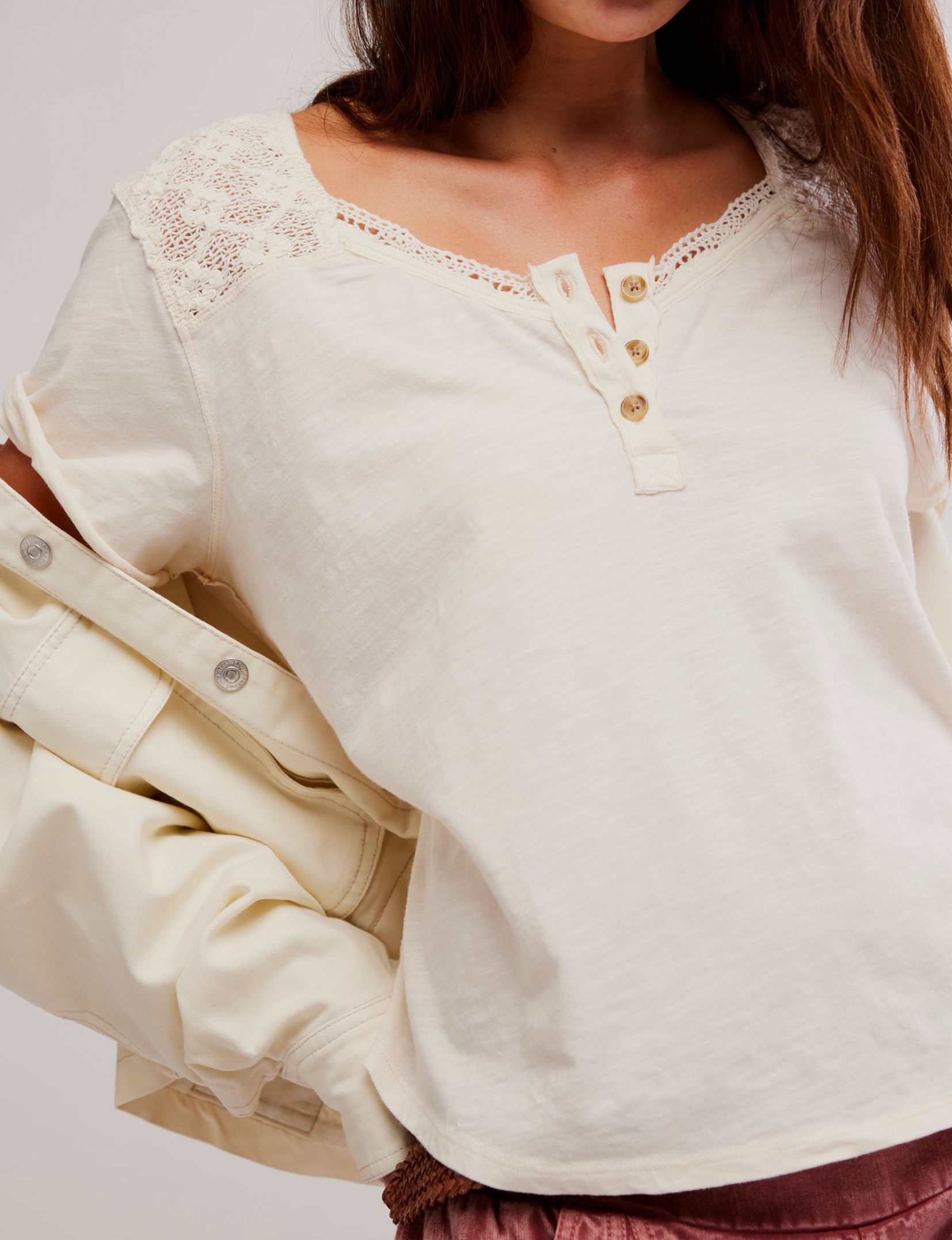 Heirloom Henley, Tea