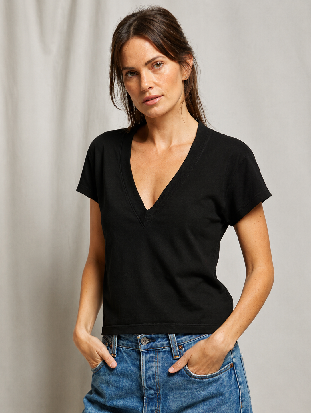 Alanis Recycled V-Neck, True Black