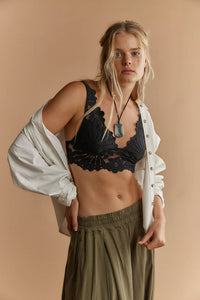 Petal Party Plunge Bralet, Black