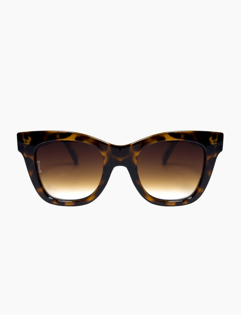 Cece, Tort/Brown Fade