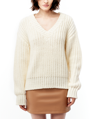 Katja Chunky Knit V Neck Sweater, Creme