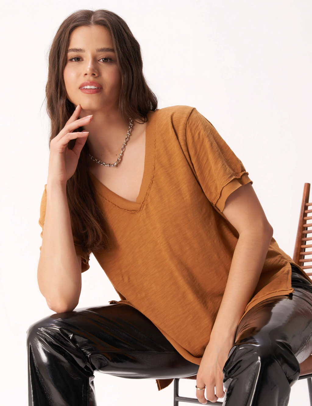 Knock Out V Neck Tee, Inca Gold
