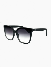 Betty Sunglasses, Black Smoke/Fade