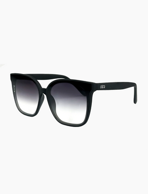 Betty, Black Smoke/Fade