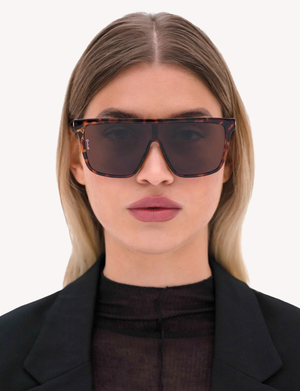 Indi, Tort/Brown