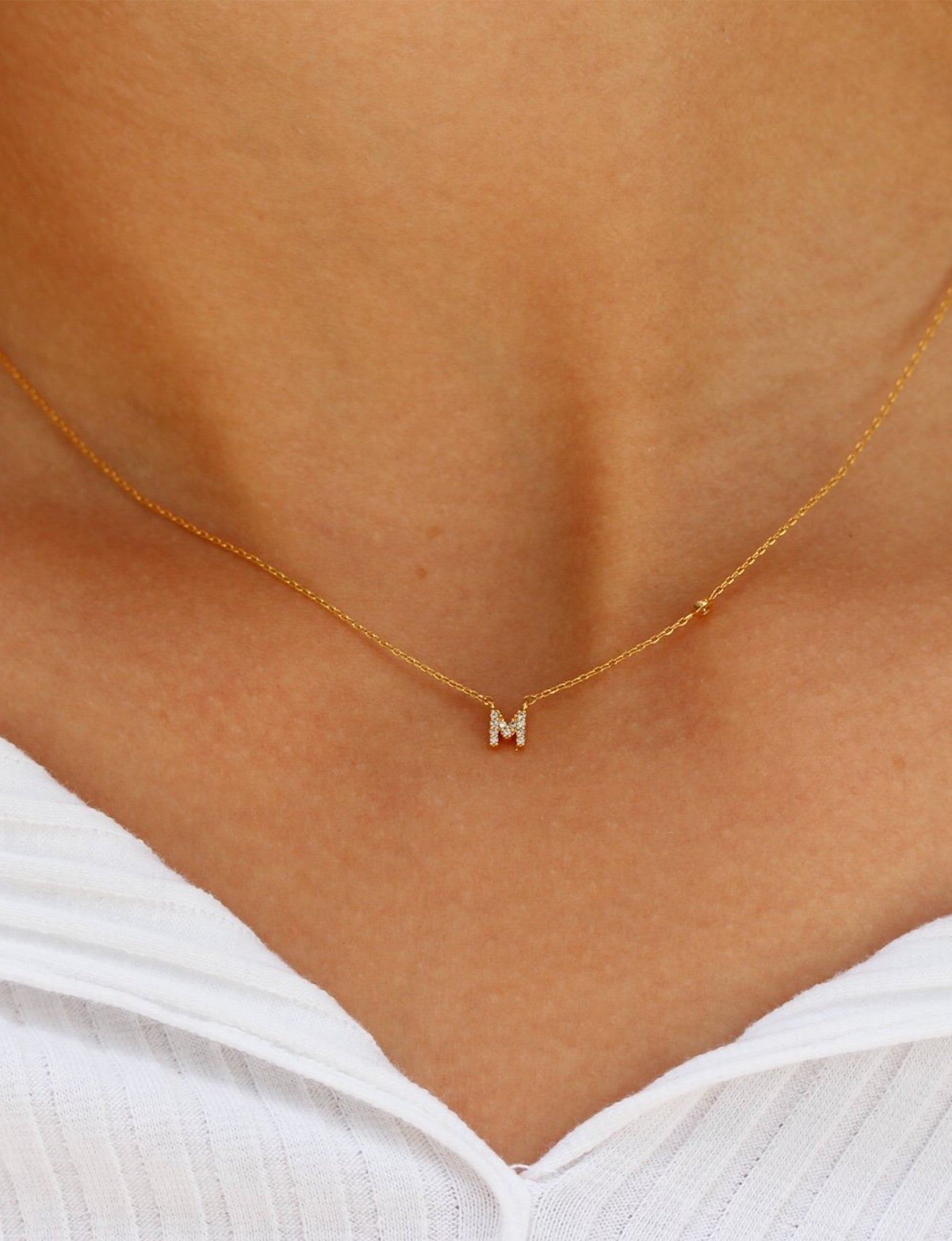 Necklace with boyfriends initial discount